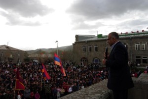 Syuniq_Raffi_Hovannisian