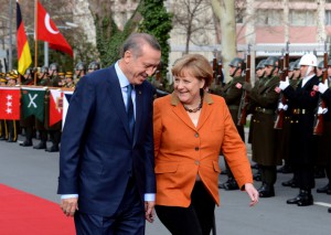 ALMANYA BASBAKANI ANGELA MERKEL, RESMI TEMASLARDA BULUNMAK UZERE ANKARA'YA GELDI. BASBAKAN ERDOGAN, ALMAN MEVKIDASINI BASBAKANLIK MERKEZ BINADA RESMI TORENLE KARSILADI. (ANADOLU AJANSI - MAHMUT SERDAR ALAKUS) (20130225)