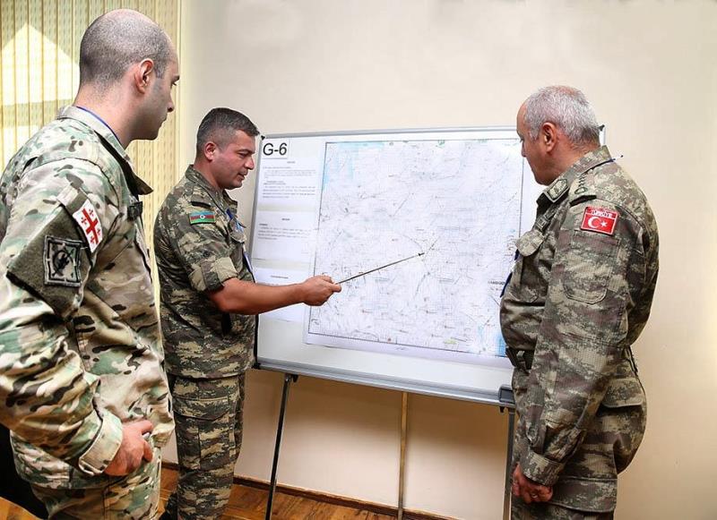 2 сентября в Центре военных игр Вооруженных сил Азербайджана состоялся брифинг в связи с началом командно-штабных учений “Eternity-2019”/ «Вечность – 2019» с компьютерной поддержкой с участием военнослужащих Азербайджана, Турции и Грузии.