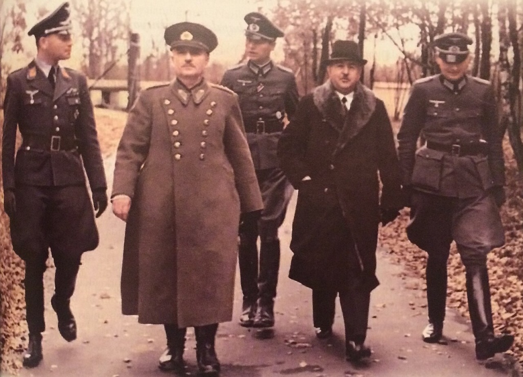 Erkilet_and_Erden_on_the_Eastern_front.jpg