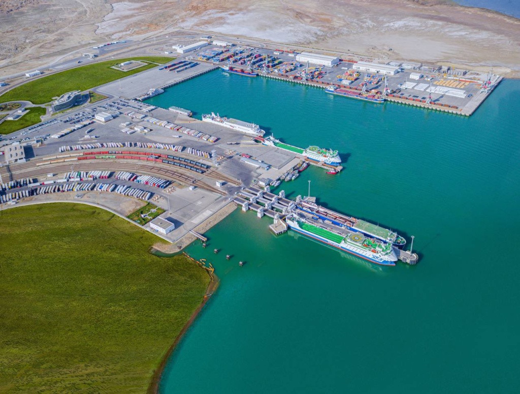 baku-port-02.jpg