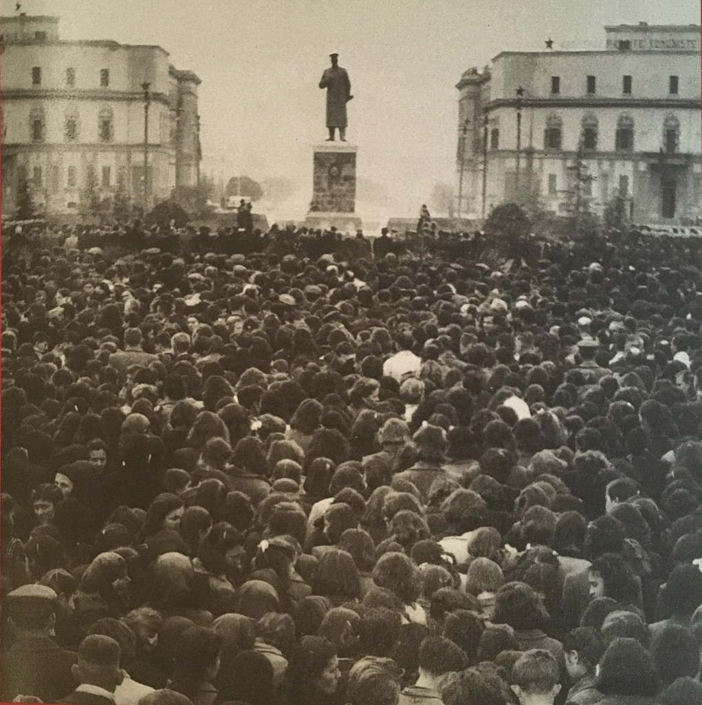 xoja03-albania53.jpg