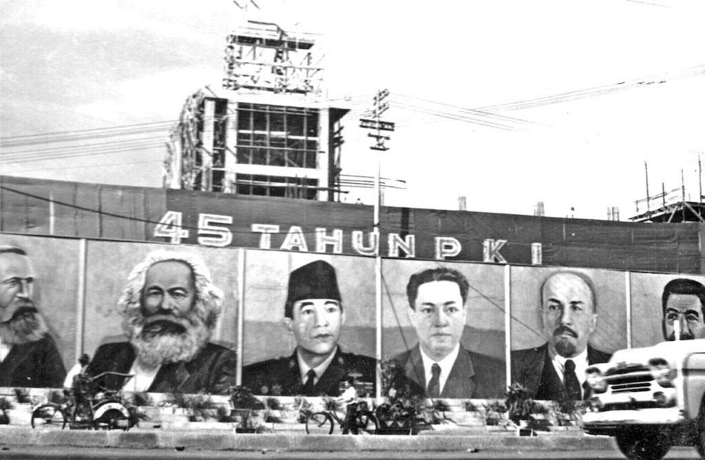 EYrnEKEXsAAJb76.jpg